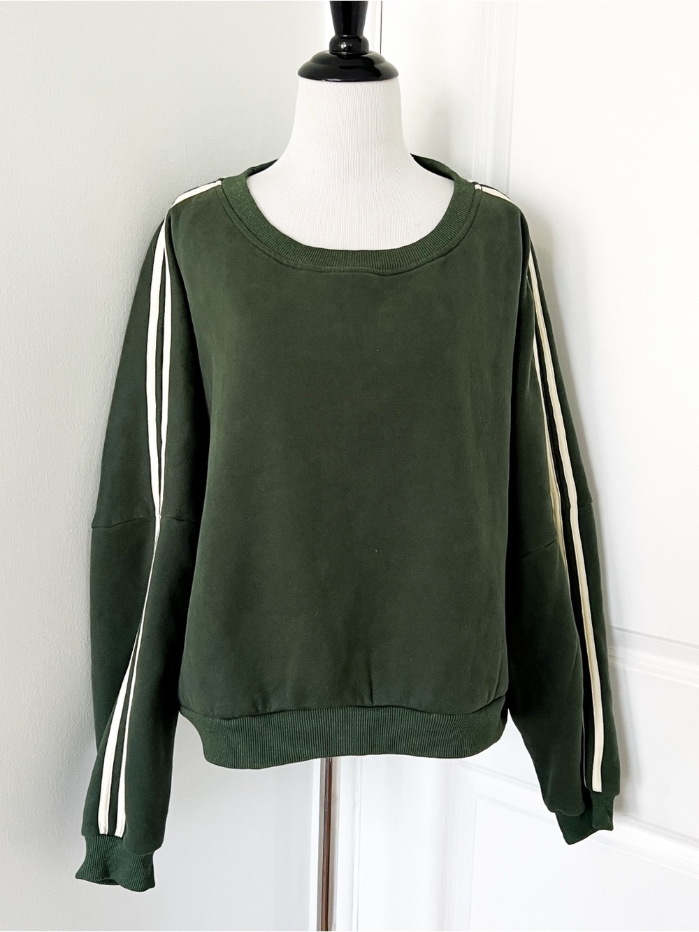 Rhythm Dark Green Scoop-Neck Sweater with Cream Sleeve Stripes - Medium